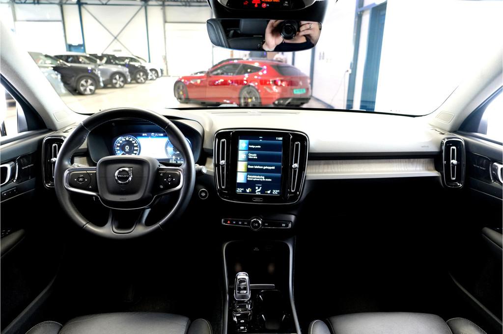 Volvo XC40 1.5 T5 Recharge 193kW/262pk DCT7 Inscription EL.T, Met garantie (alle), Zwart, Hybride Elektrisch/Benzine, 3 cilinders