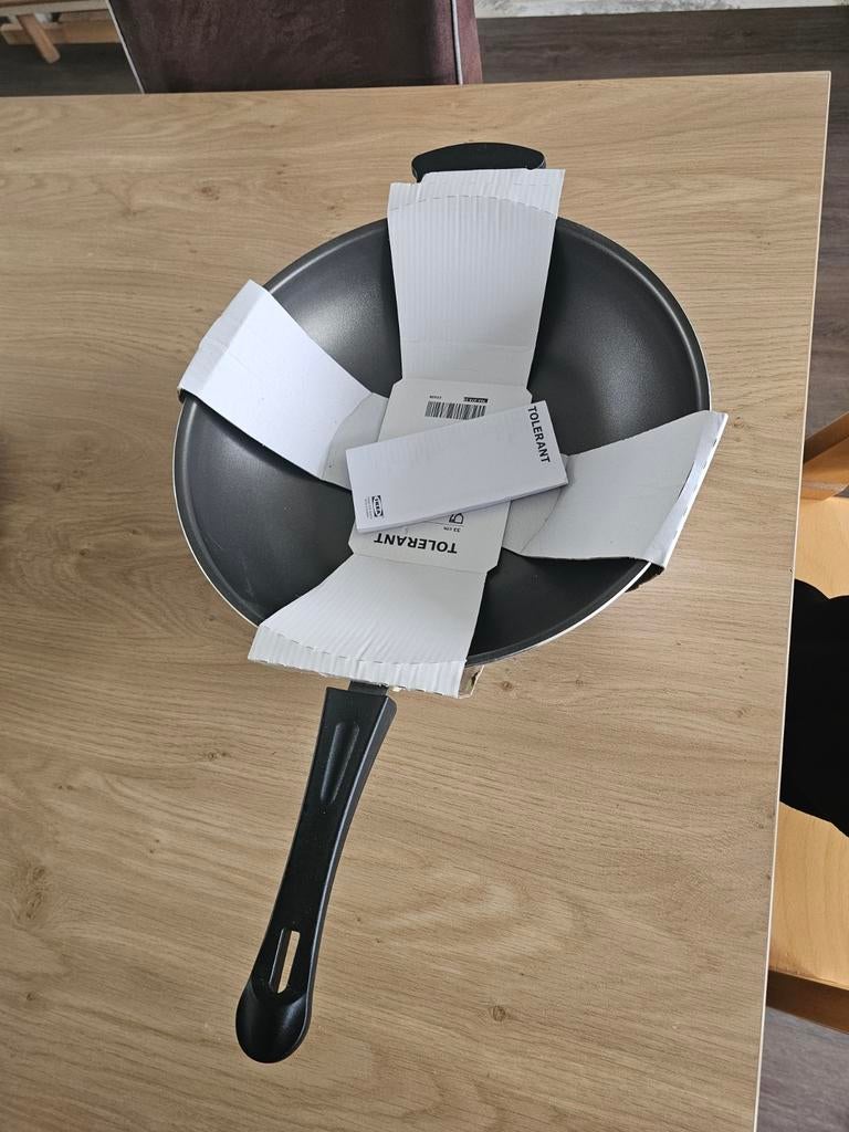Ikea Tolerant pan - Nieuw en ongebruikt, Huis en Inrichting, Keuken | Potten en Pannen, Ophalen of Verzenden, Nieuw, Koekenpan of Braadpan
