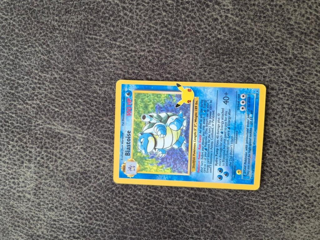 Blastoise Holofoil Pokémon Kaart - Base Set 2/102, Ophalen, Zo goed als nieuw, Losse kaart, Foil