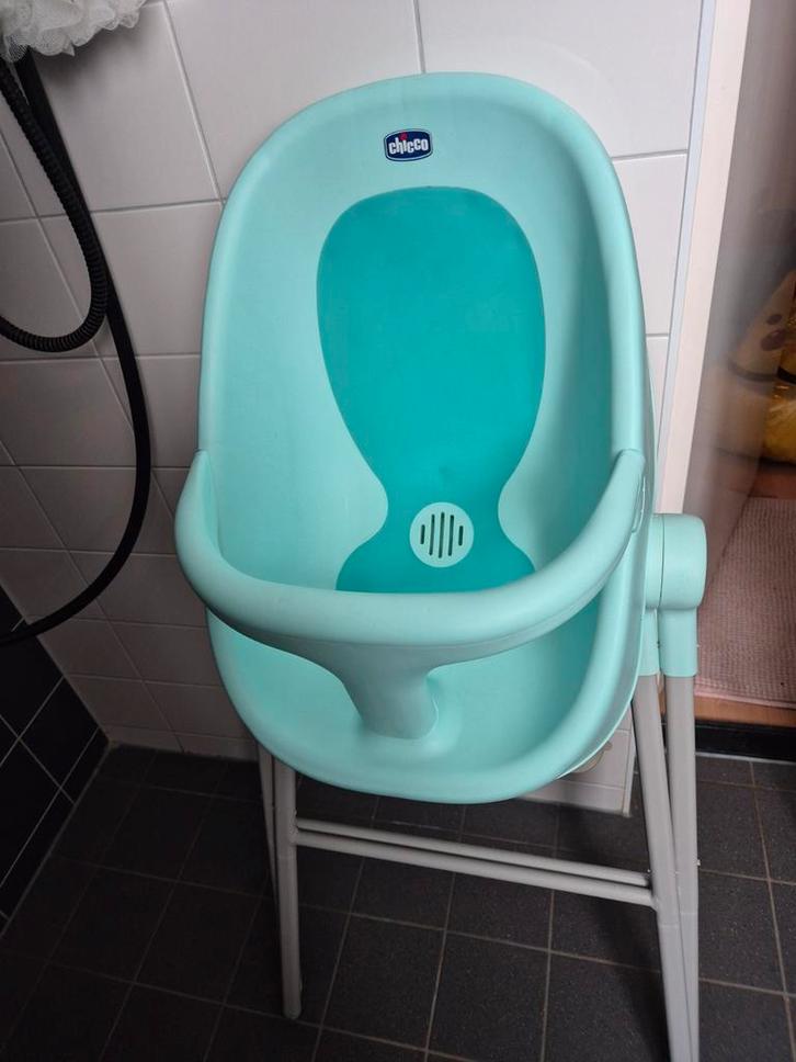 Chicco Bubbelen Nest Stoel - Baby Badzitje, Kinderen en Baby's, Badjes en Verzorging, Zo goed als nieuw, Overige typen, Overige merken