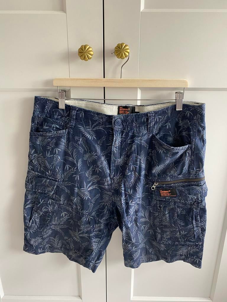Superdry korte broek L/ W33, Ophalen of Verzenden, Zo goed als nieuw, Maat 52/54 (L), Blauw