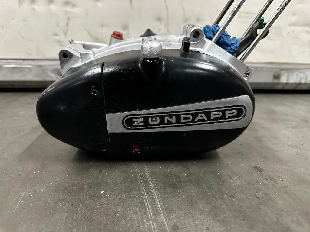 Ronde 4 bak, Ophalen, Zo goed als nieuw, Blok