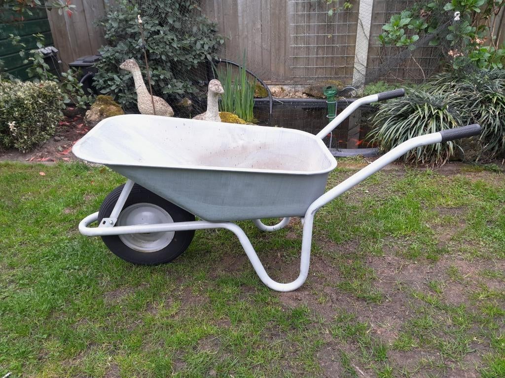 Zeer nette kruiwagen, Ophalen, Zo goed als nieuw