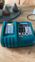 Makita DC18RA 18V Ni-MH & Li-ion Oplader, Ophalen of Verzenden, Zo goed als nieuw