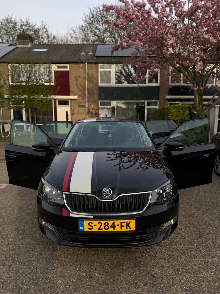 Skoda Fabia 1.2  178km TSI 66KW 2015 Zwart, Stof, 40 €/maand, Zwart, 4 cilinders