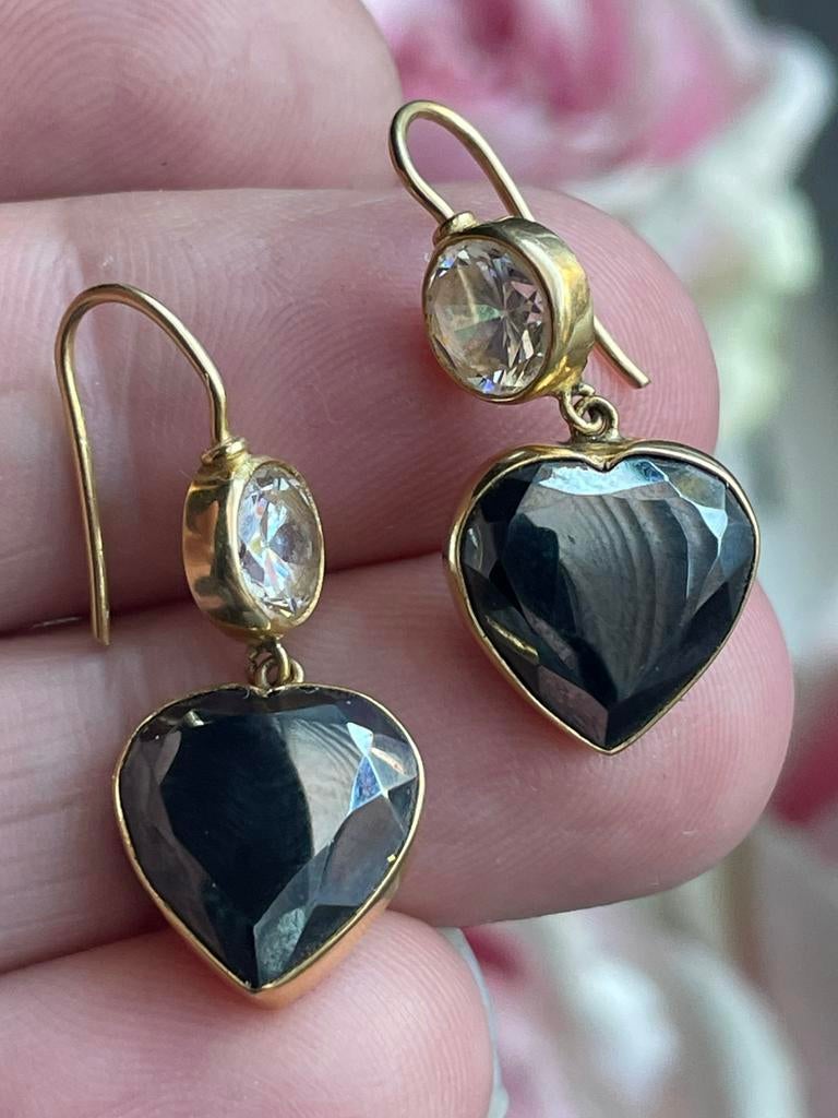 18 karaat gouden oorbellen met hematiet, Hangers, Ophalen of Verzenden, Zo goed als nieuw, Nvt