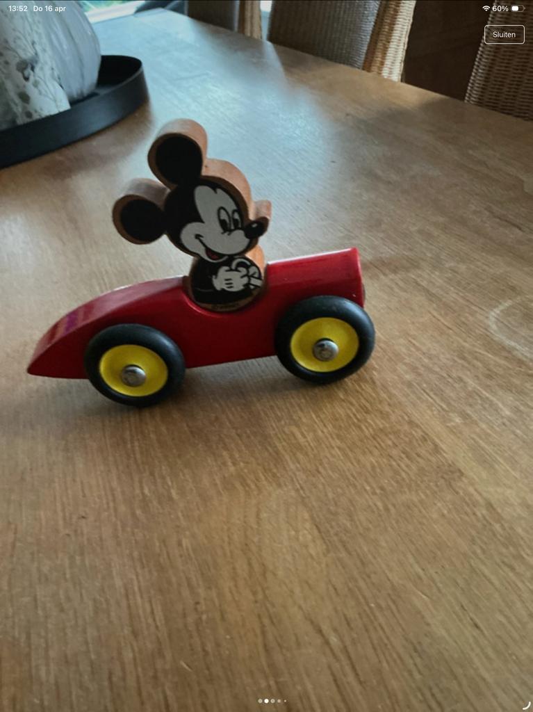 Mikey houten auto, Verzamelen, Verzenden, Mickey Mouse, Zo goed als nieuw, Beeldje of Figuurtje