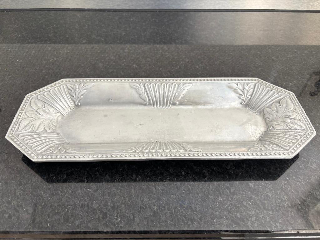 Lenox butler's pantry schaal reliëf gegoten aluminium., Huis en Inrichting, Overige materialen, Schaal, Ophalen of Verzenden, Zo goed als nieuw