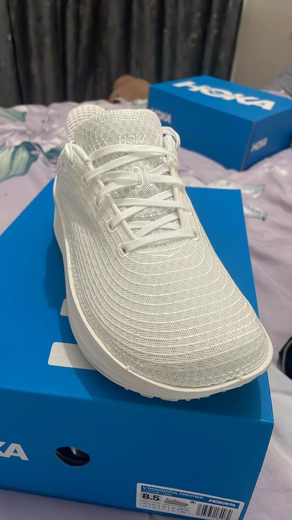 Hoka thoughtful creation, Ophalen of Verzenden, Nieuw