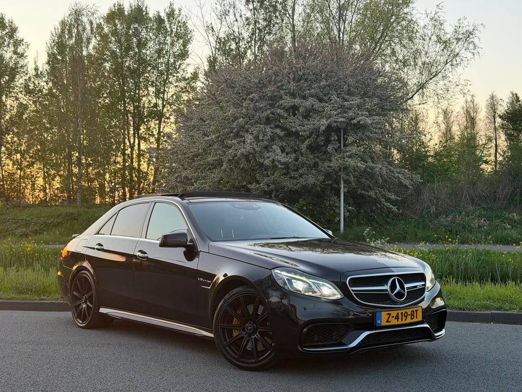 Mercedes E63 AMG 5.5 V8 BITURBO 4MATIC Keramisch/FULL OPTION, 558 pk, 5461 cc, 1820 kg, Zwart