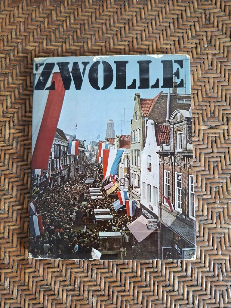 Boek Zwolle, Boeken, Geschiedenis | Stad en Regio, Ophalen, Zo goed als nieuw