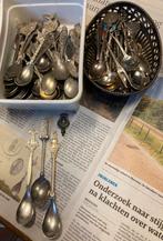 Verzameling vintage 60 souvenirlepeltjes souvenir lepeltjes, Ophalen of Verzenden