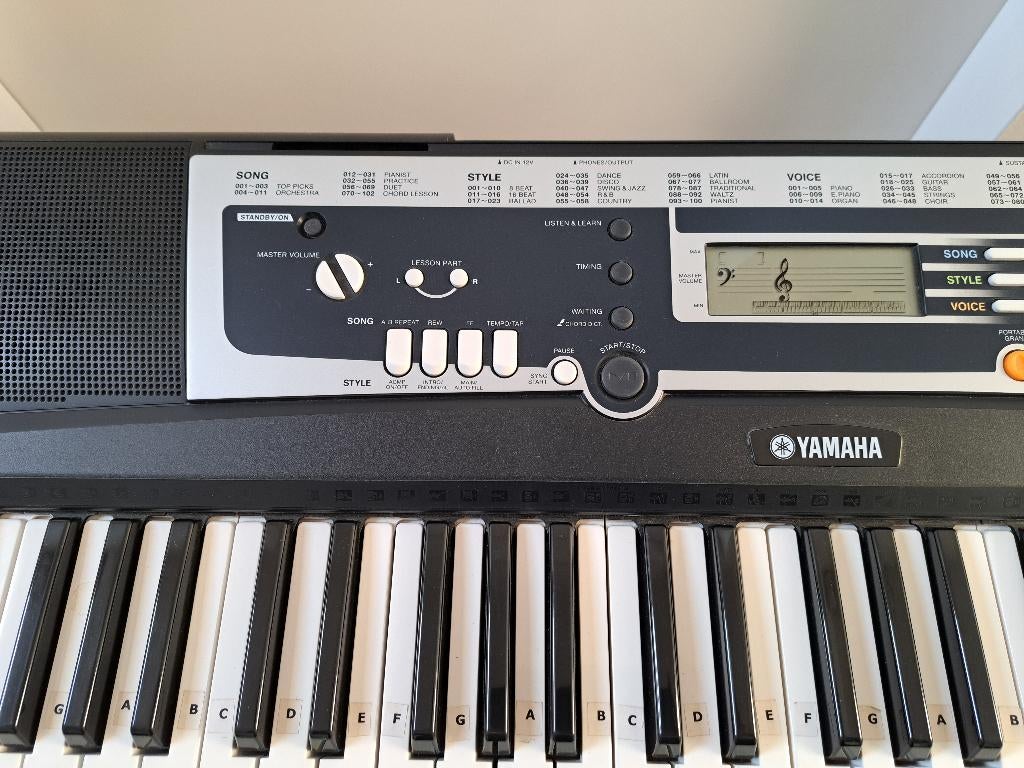 Keyboard Yamaha YPT-210, Muziek en Instrumenten, Ophalen, Yamaha, Met standaard, 61 toetsen