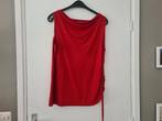 Een rode top aan de linkerzijde plise door koort maat 48, Kleding | Dames, Grote Maten, Ophalen of Verzenden, Zo goed als nieuw