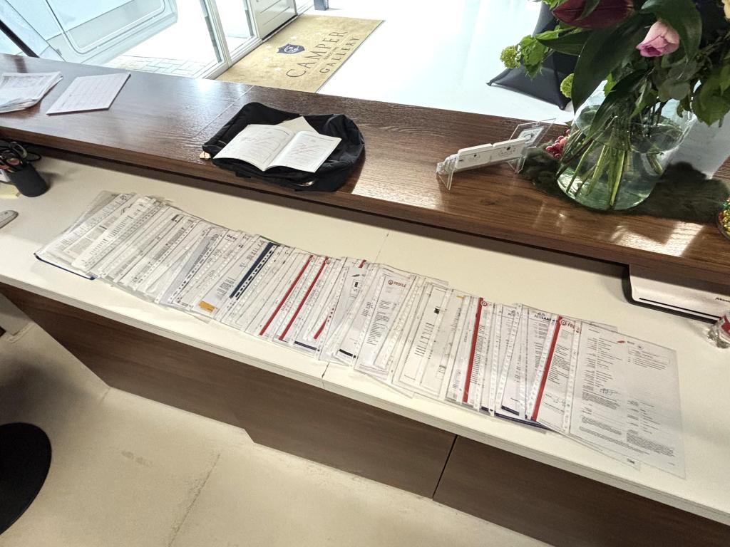 Bürstner Delfin 695 T DWARSBED BEARLOCK PERFECT ONDERHOUDEN, Kluisje, Ringverwarming, 7 tot 8 meter, Bedrijf