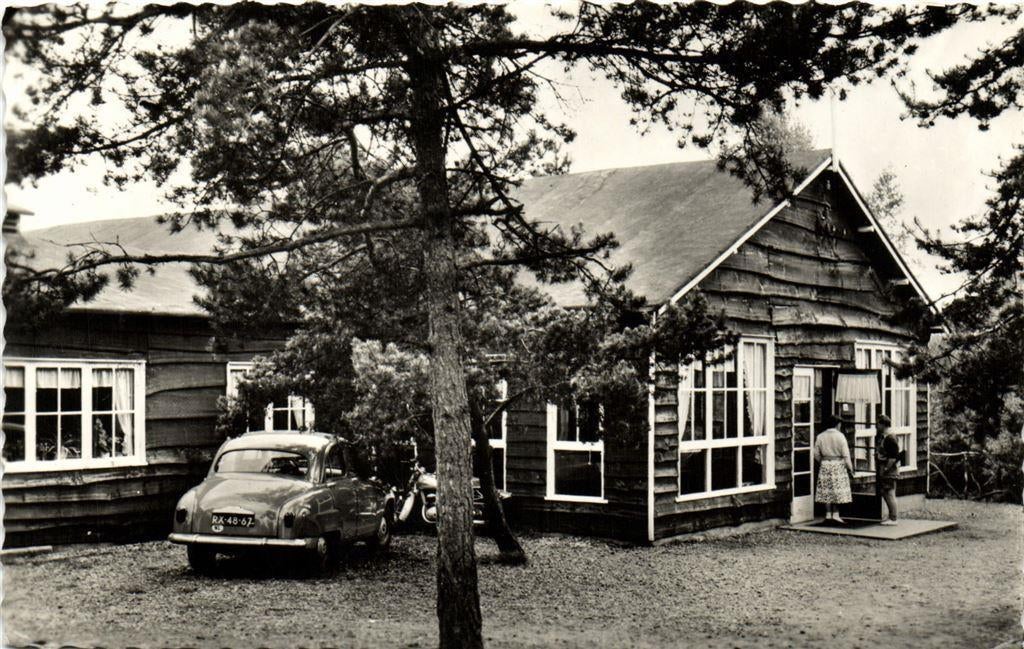 R.K. Vacantieoord Krimdal, Hoenderlo - Hoofdgebouw - 1962 ge, Ophalen of Verzenden, Voor 1920, Gelopen, Noord-Brabant