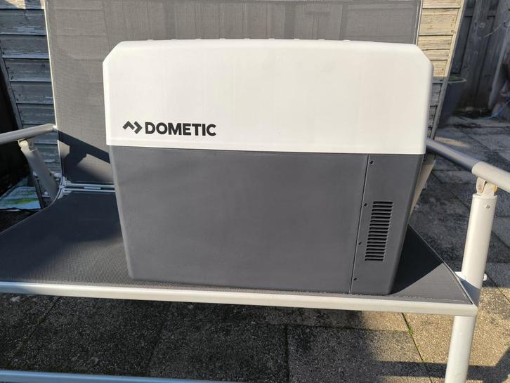 Nieuwe Dometic draagbare elektrische koelbox, Caravans en Kamperen, Koelboxen, Nieuw, Elektrisch, Ophalen of Verzenden