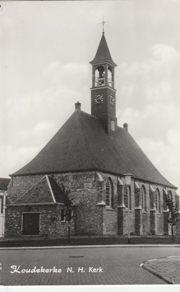 koudekerke- n.h. kerk, Verzamelen, Ansichtkaarten | Nederland, Ophalen of Verzenden, Friesland