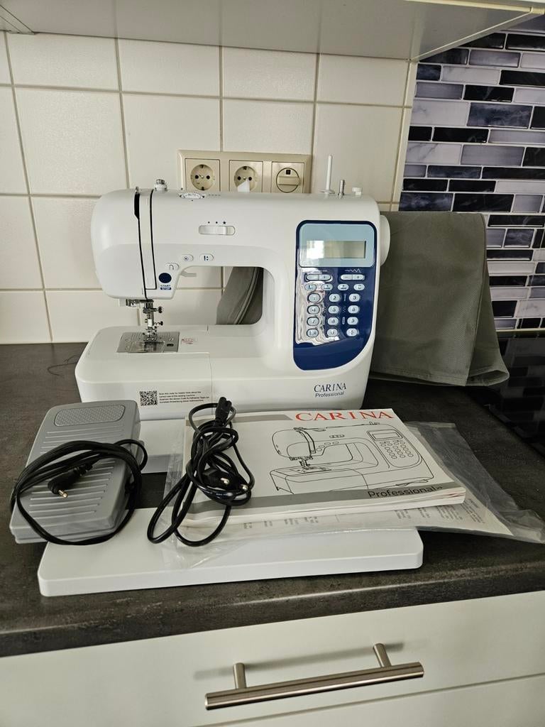 Nieuw professionele Carina naaimachine, Hobby en Vrije tijd, Naaimachines en Toebehoren, Ophalen of Verzenden, Naaimachine, Overige merken