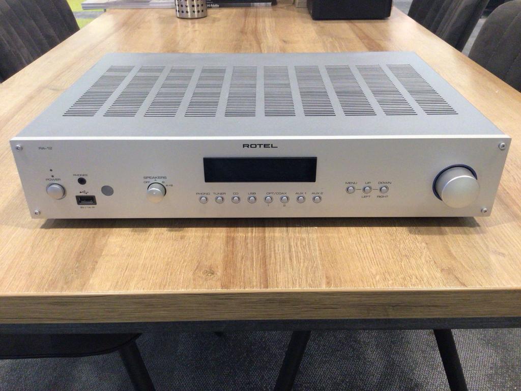 Rotel RA-12 versterker Zilver, Overige merken, Gebruikt, Rotel, Ophalen of Verzenden