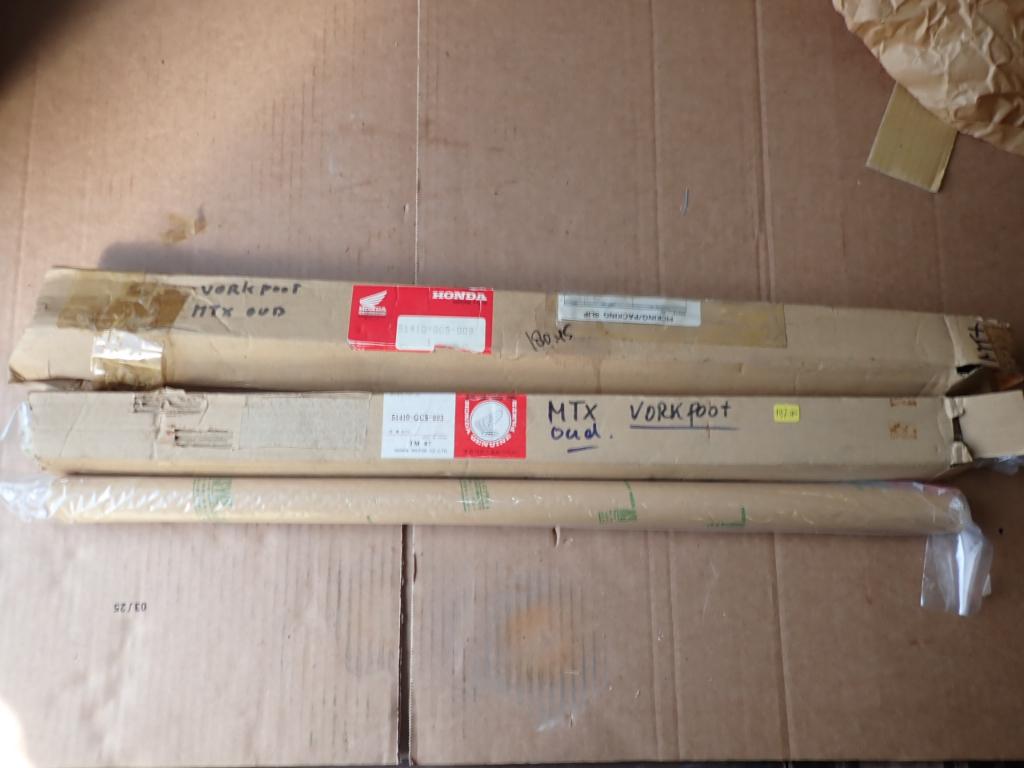 Honda MTX OT Voorvork Binnenpoot SET 2x 51410-GC5-003, Verzenden