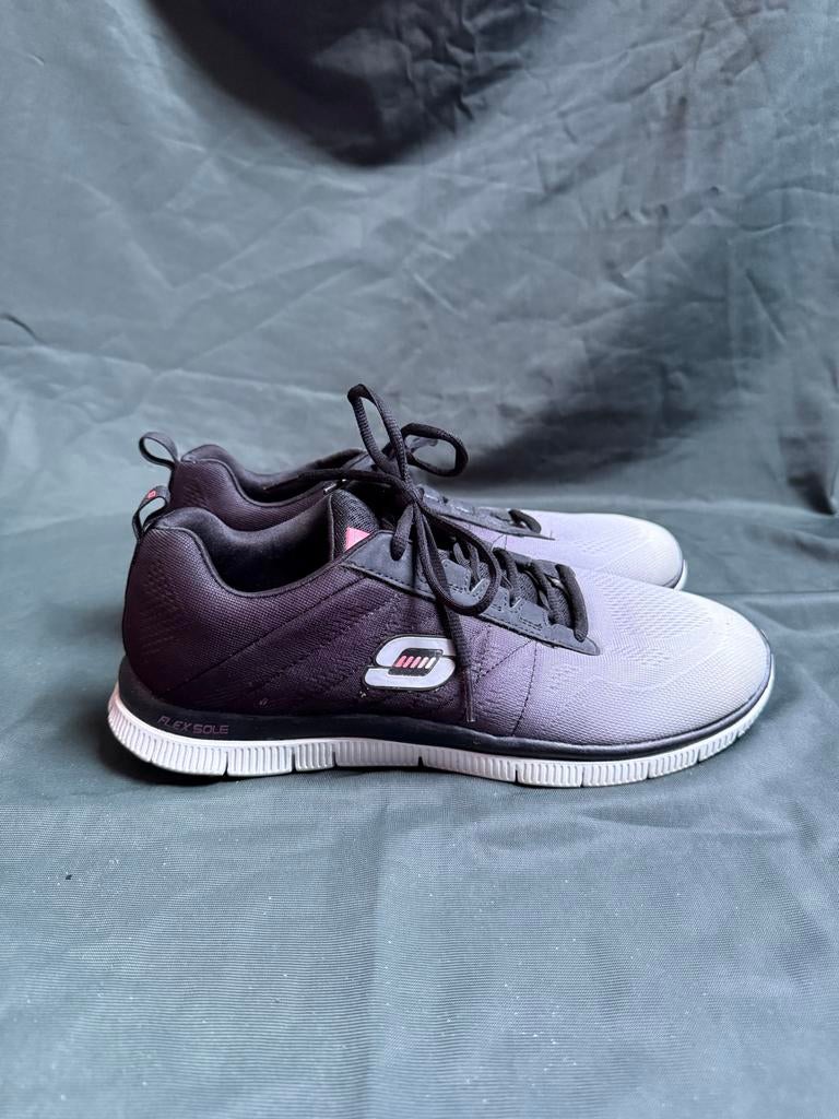 Skechers sneakers maat 40, Ophalen of Verzenden, Gedragen, Zwart, Sneakers of Gympen