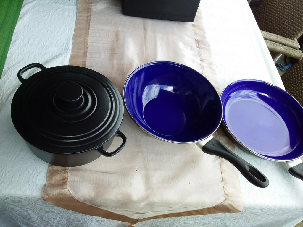 Z.g.a.n Bk pannen, Huis en Inrichting, Keuken | Potten en Pannen, Ophalen of Verzenden, Zo goed als nieuw, Gietijzer, Koekenpan of Braadpan