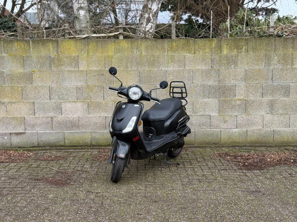 SYM Fiddle 2 1-cilinder, 4-takt, luchtgekoeld injectie Matzw, Gebruikt, -, - 0
-, NL, SYM