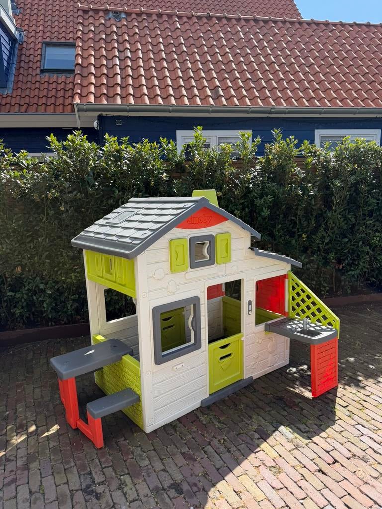 smoby speel huis voor buiten, Kinderen en Baby's, Ophalen of Verzenden, Zo goed als nieuw, Kunststof