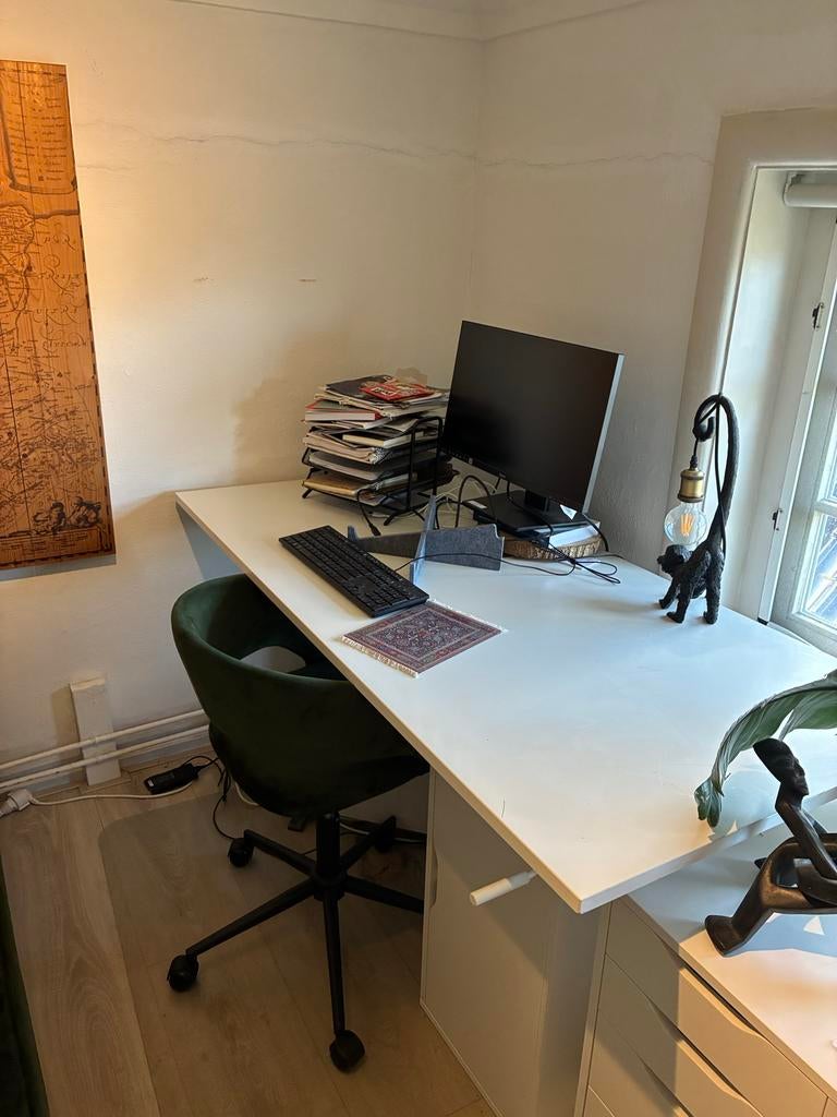 Ikea Trotten bureau, handmatig in hoogte verstelbaar, Zit-sta bureau, Gebruikt, Spaanplaat of MDF, In hoogte verstelbaar