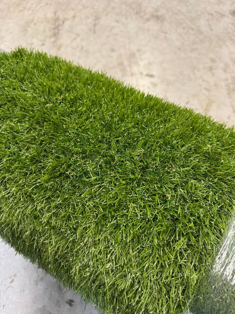 Coupon kunstgras 2.30x4.30m 35mm hoog., Tuin en Terras, Gras en Kunstgras, Ophalen, Nieuw, Minder dan 10 m², Kunstgras