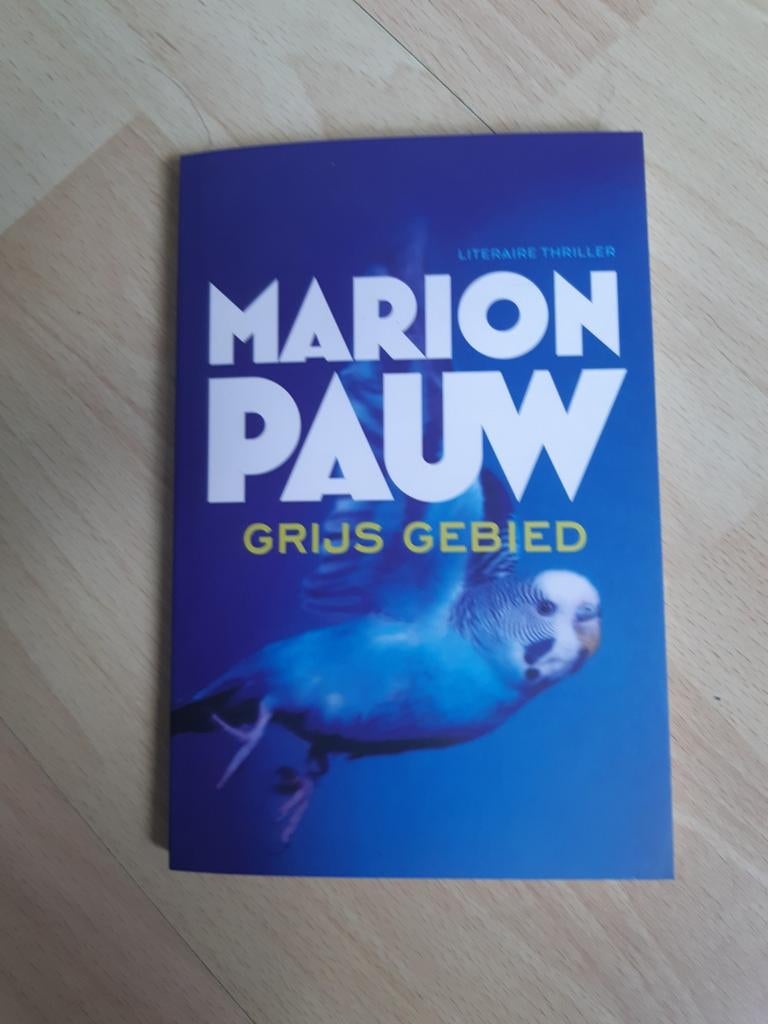 Marion pauw Grijs gebied, Ophalen of Verzenden, Zo goed als nieuw