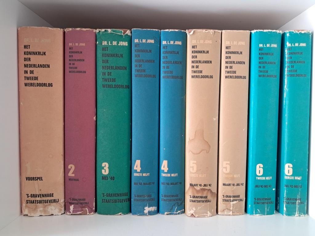 Koninkrijk der NL in 2e wereld oorlog., Boeken, Ophalen of Verzenden, Gelezen