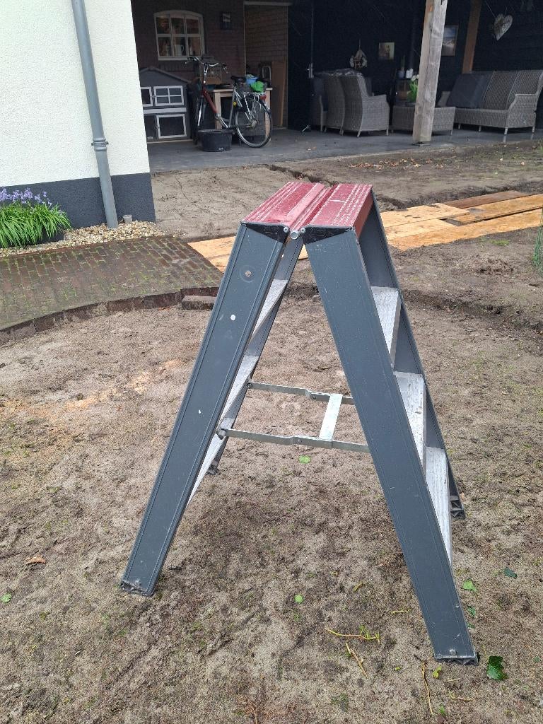 Altrex Falco 2X4, Doe-het-zelf en Verbouw, Ophalen, Gebruikt, Trap, Minder dan 2 meter