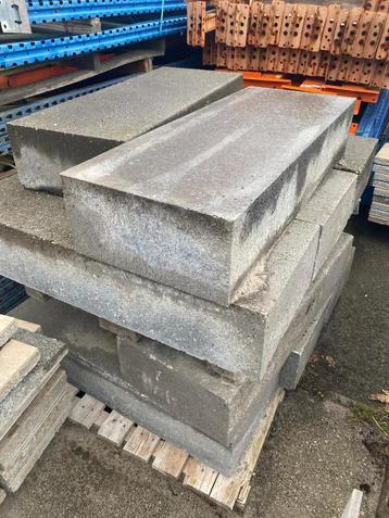 100x40x20 Antraciet stappelblokken Betonblokken  beschikbaar voor biedingen