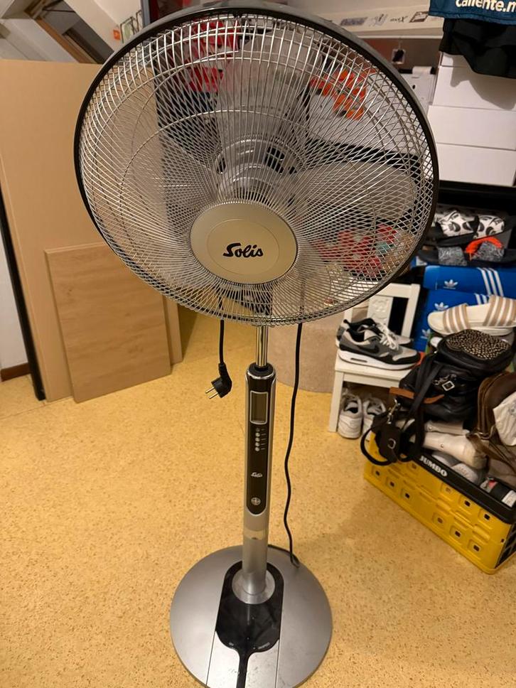 Staande ventilator - Solis, Witgoed en Apparatuur, Ventilatoren, Gebruikt, Statiefventilator, Ventilator met afstandsbediening