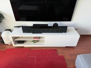 tv kast