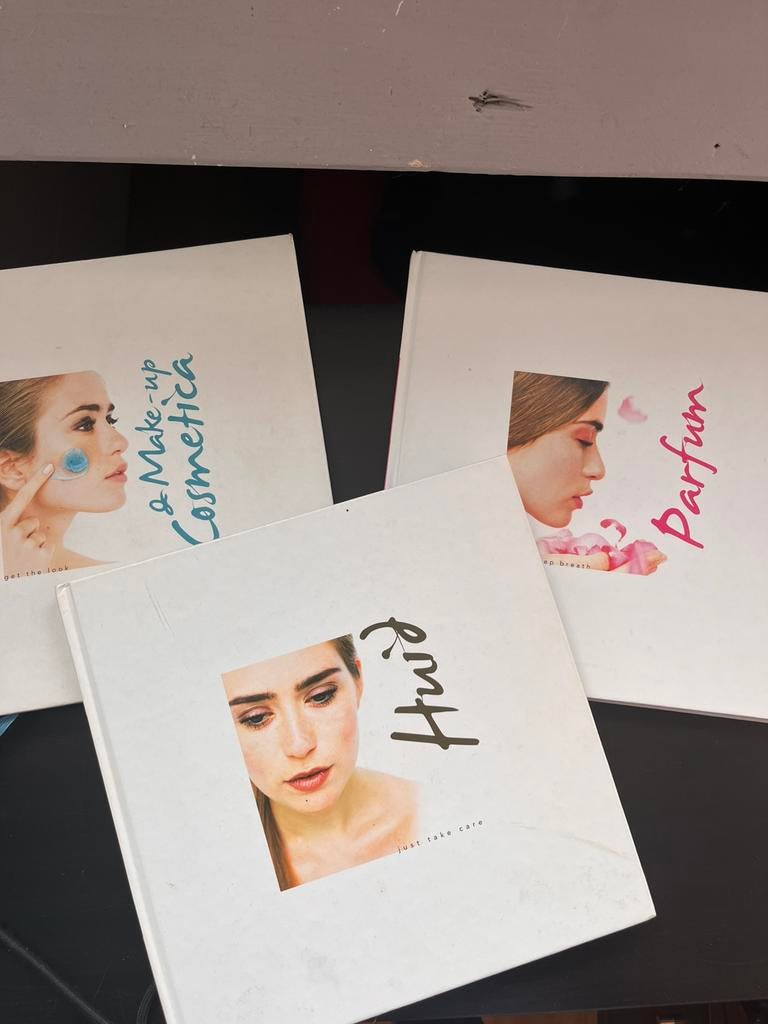 Vakopleiding parfumerie IMKO boeken 3x, Ophalen of Verzenden, Zo goed als nieuw, MBO, Imko