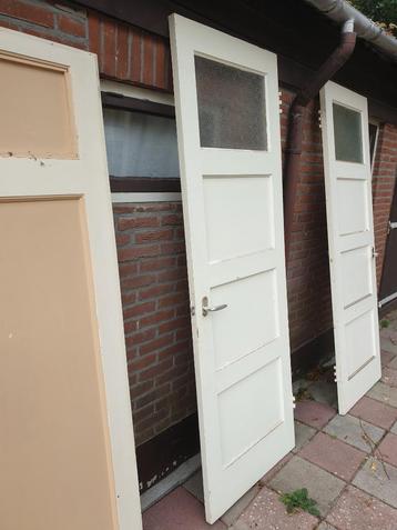 Antieke binnen deuren beschikbaar voor biedingen