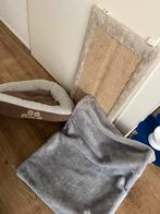 Kattenmandje, hangmandje (radiator), krabmat, Dieren en Toebehoren, Kattenmanden, Ophalen of Verzenden, Zo goed als nieuw, Overige