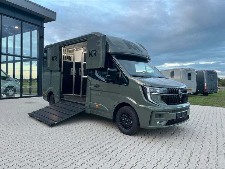Nieuwe type Renault KRISMAR paardenwagen/paardenvrachtwagen, Dieren en Toebehoren, Paarden en Pony's | Trailers en Aanhangwagens