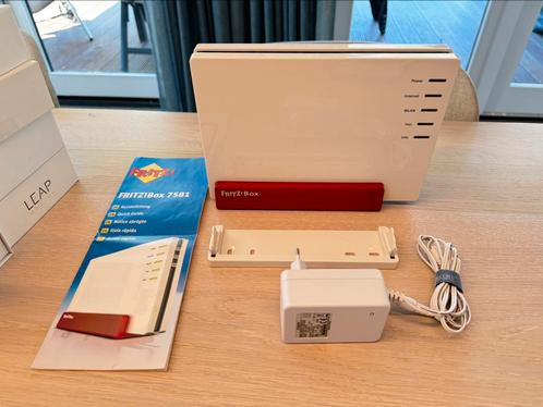 AVM FRITZ!Box 7581 – Complete betrouwbare router, Computers en Software, Routers en Modems, Zo goed als nieuw, Router met modem