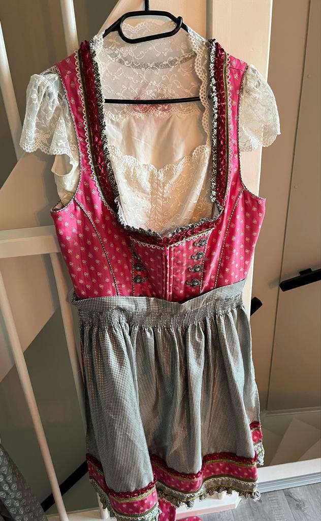 Dirndl Krüger Madl Maat 42 - Nieuwstaat!, Kleding | Dames, Carnavalskleding en Feestkleding, Zo goed als nieuw, Kleding, Overige thema's