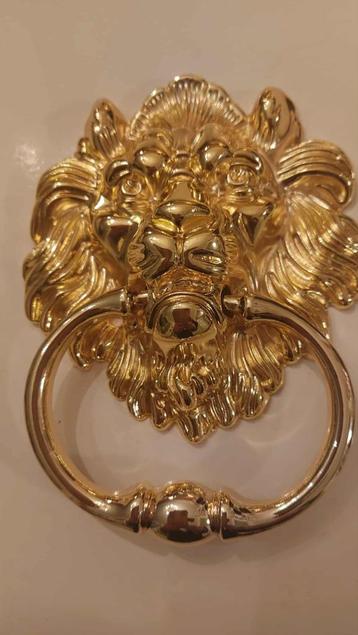 messing deur klopper beschikbaar voor biedingen