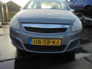 Voorbumper van een Opel Zafira (Z155) beschikbaar voor biedingen