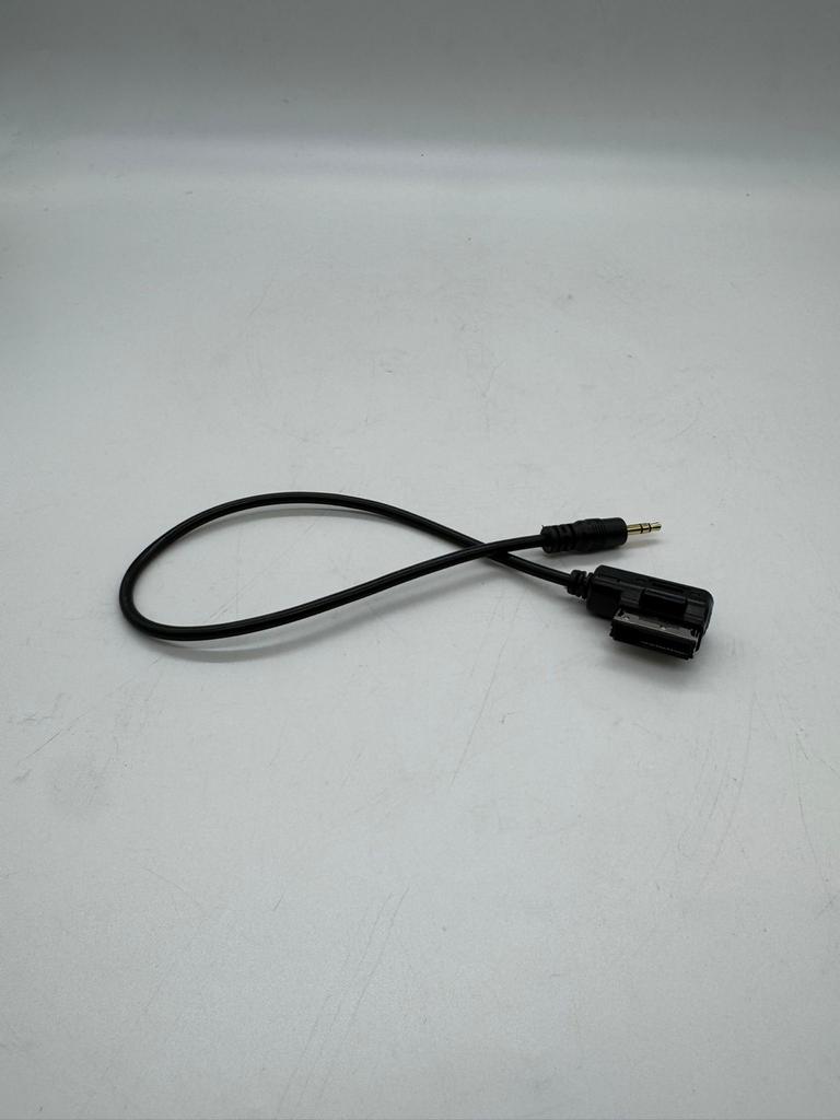 Audi AMI naar AUX kabel - A1 A3 A4 A5 A6 A7 Q5 Q7 TT, Ophalen of Verzenden, Gebruikt