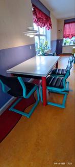 Eettafel uitschuifbaar en 4 stoelen met echt leer bekleed, Huis en Inrichting, Ophalen, Gebruikt, 50 tot 100 cm, 150 tot 200 cm