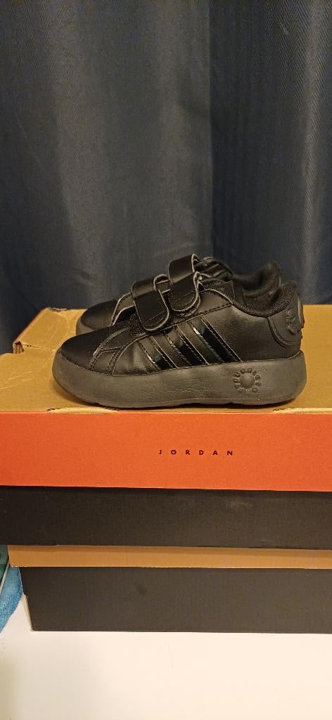 ADIDAS STAR SZ: 26.5, Ophalen, Adidas, Sportschoenen, Zo goed als nieuw