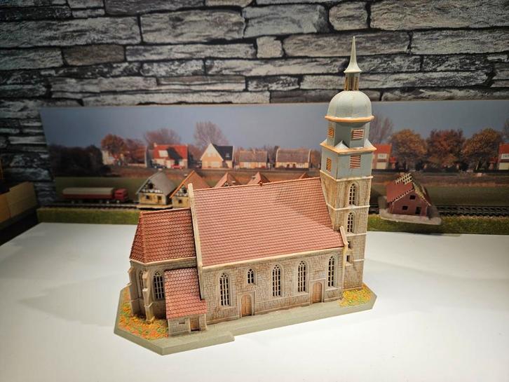 Grote kerk kerkgebouw N spoor trein 1:160, Hobby en Vrije tijd, Modeltreinen | N-Spoor, Gebruikt, Brug, Tunnel of Gebouw, Gelijkstroom of Wisselstroom