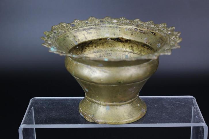 Antiek Indonesisch koper Javaanse messing betel kwispedoor, Antiek en Kunst, Antiek | Koper en Brons, Koper, Ophalen of Verzenden